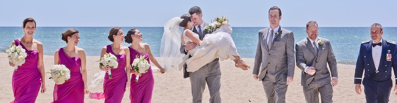 bluechipmedia-wedding-party-beach-1439008-1280x
