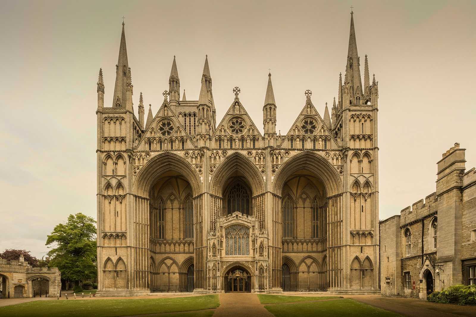 michaelDBeckwith-peterborough-cathedral-3516904-1600x