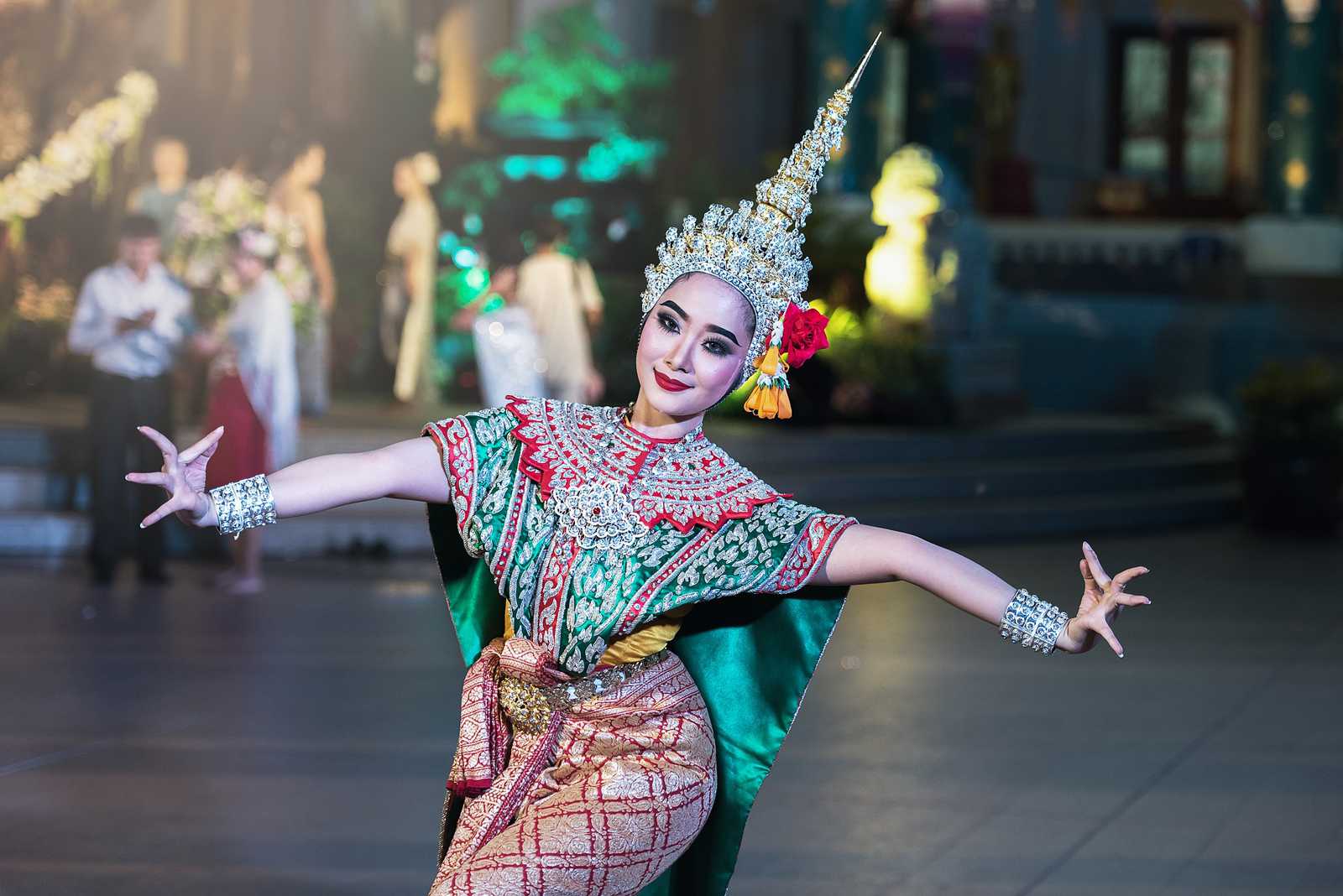pb-thailand-dancer-1-1600x1068